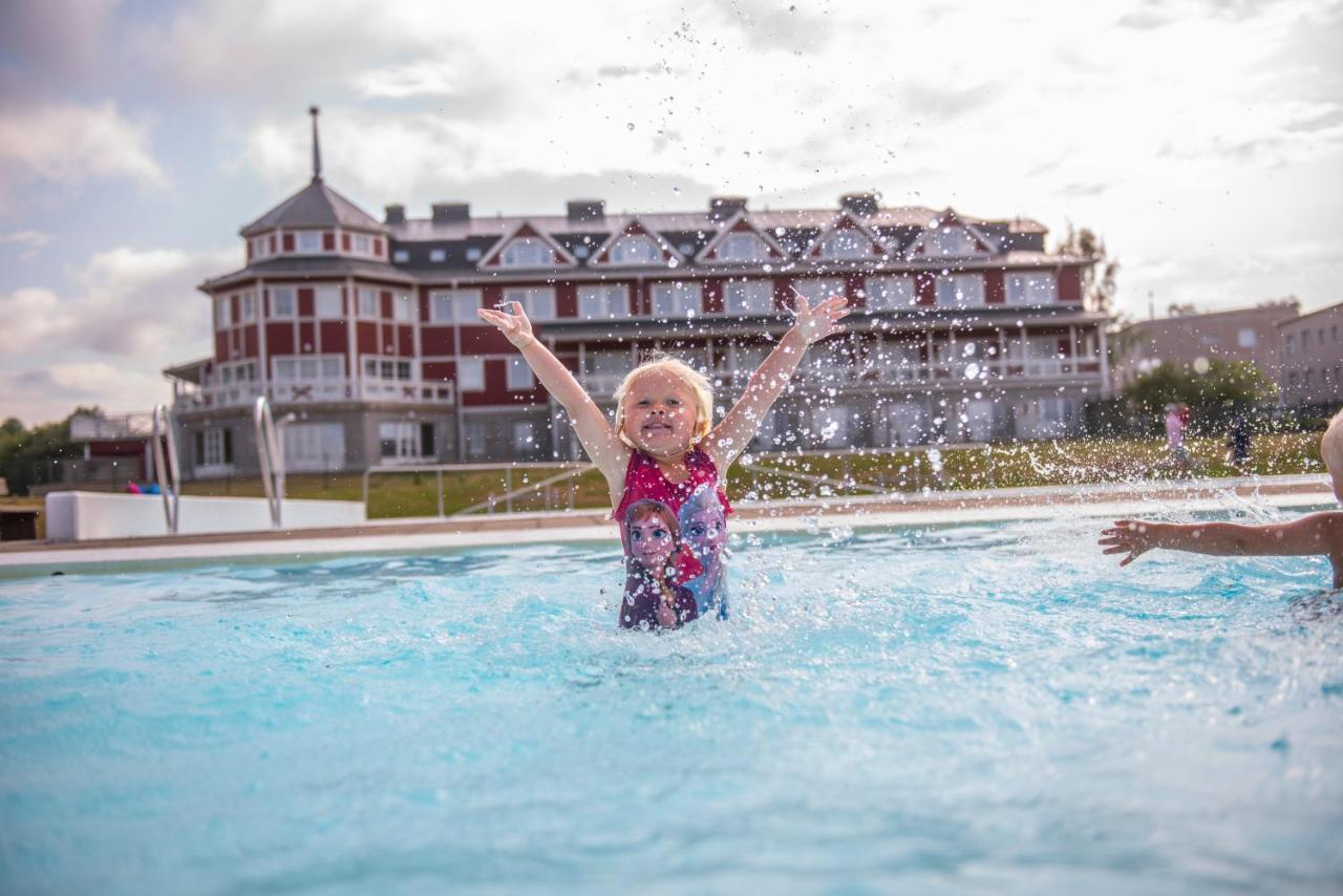 Grand Arctic Resort Överkalix Kültér fotó